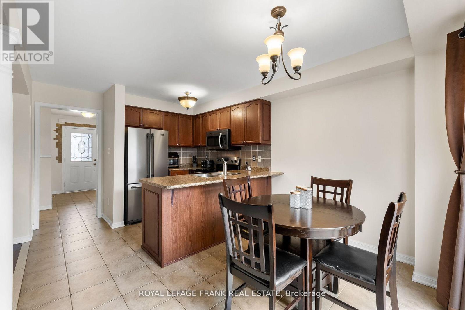 












42 CHILDS COURT

,
Clarington (Bowmanville),




Ontario
L1C5P2

