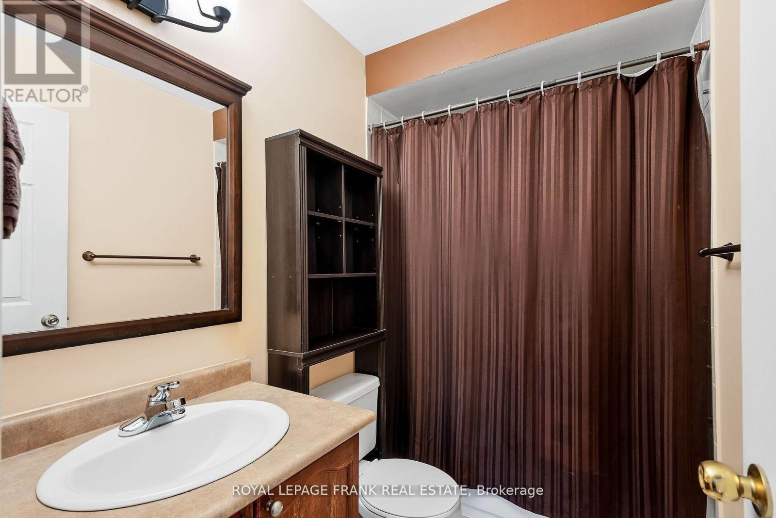 












42 CHILDS COURT

,
Clarington (Bowmanville),




Ontario
L1C5P2

