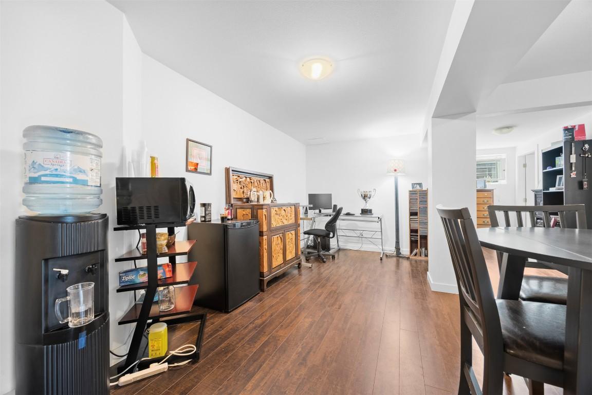 









126


Verna

Court,
Kelowna,




BC
V1Y 5M3

