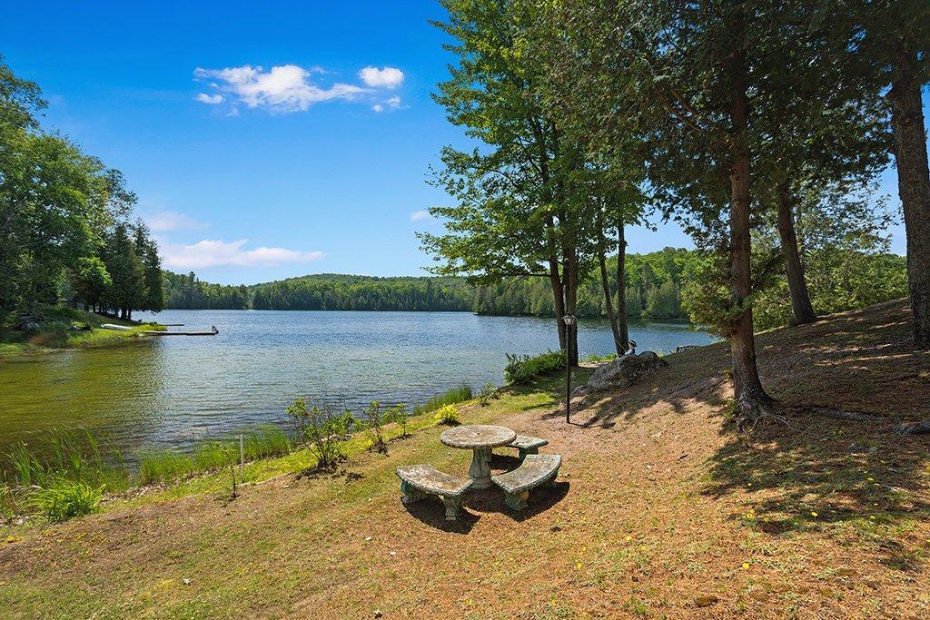 









50


Ch. du Lac-Cassel

,
Low,




QC
J0X2C0


