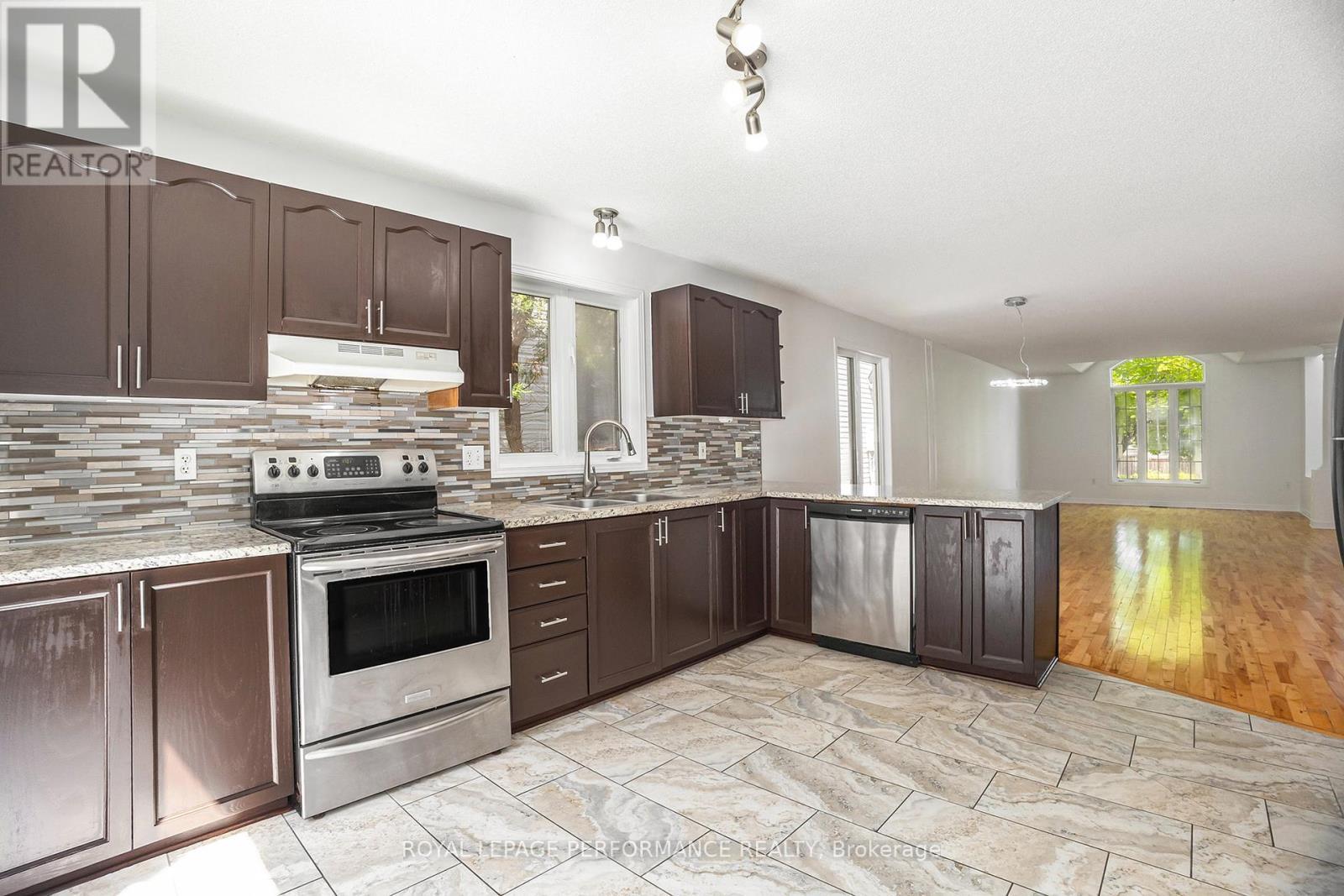 












129 BEAUMONT AVENUE

,
Clarence-Rockland,




Ontario
K4K1R7

