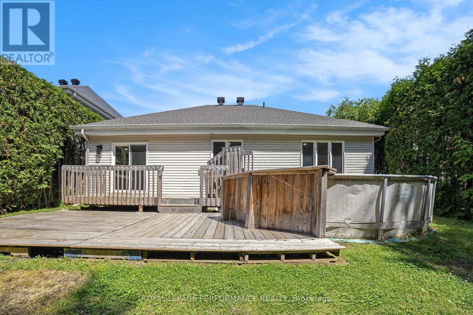 












129 BEAUMONT AVENUE

,
Clarence-Rockland,




Ontario
K4K1R7

