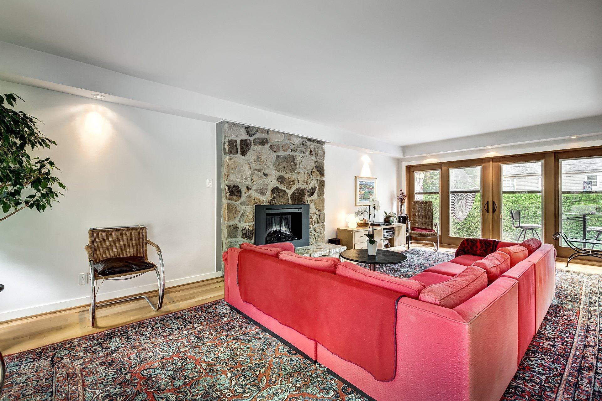 









19


Place Harrow

,
Beaconsfield,




QC
H9W5C7

