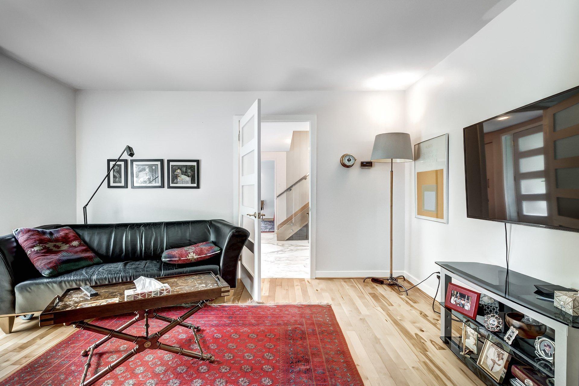 









19


Place Harrow

,
Beaconsfield,




QC
H9W5C7


