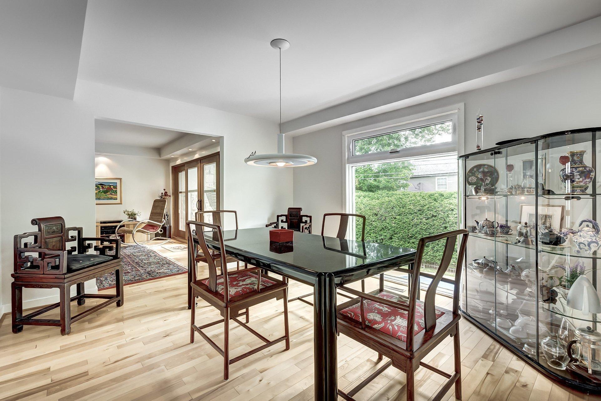 









19


Place Harrow

,
Beaconsfield,




QC
H9W5C7

