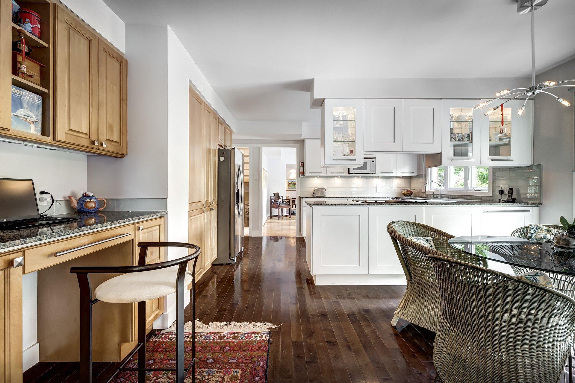 









19


Place Harrow

,
Beaconsfield,




QC
H9W5C7

