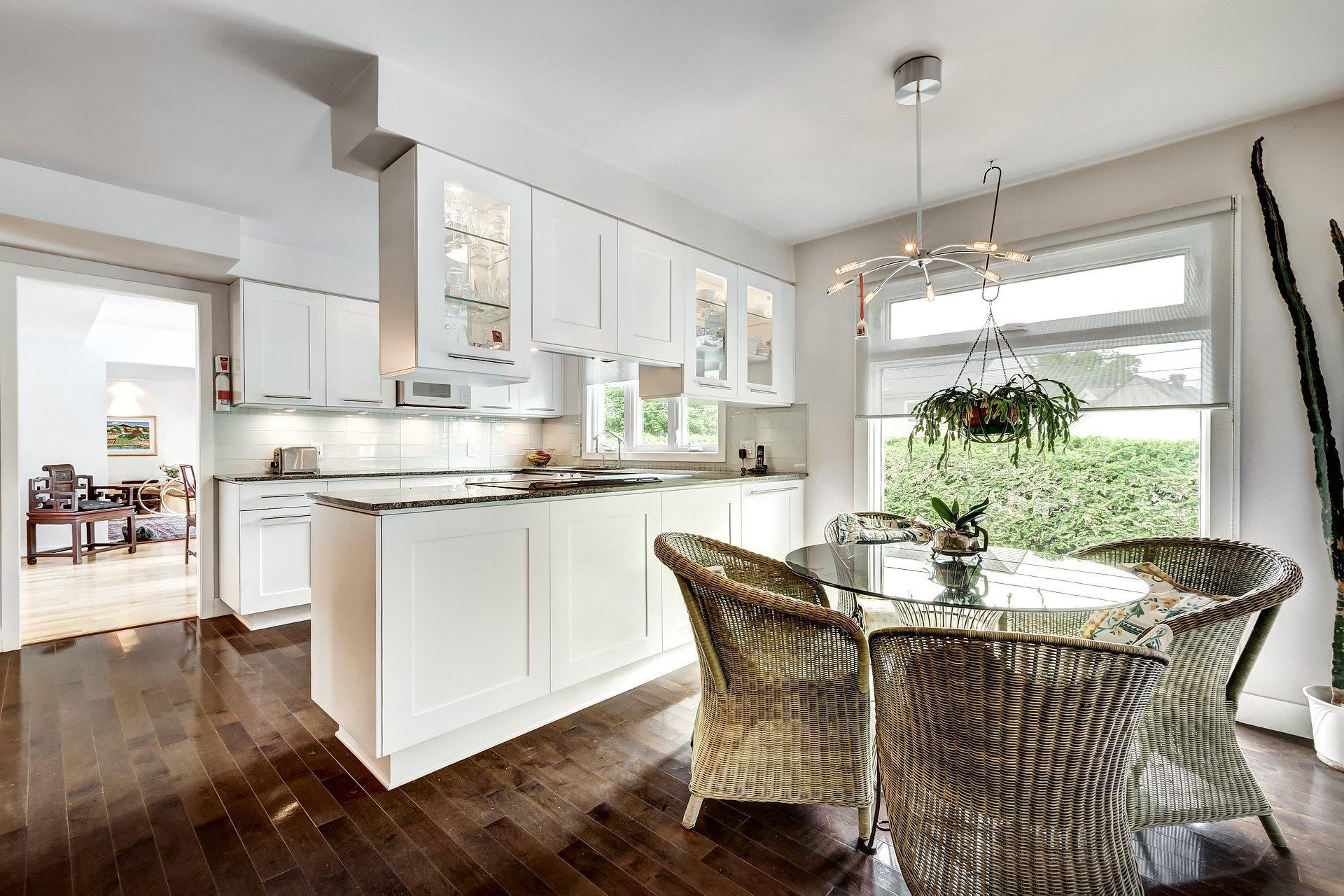 









19


Place Harrow

,
Beaconsfield,




QC
H9W5C7

