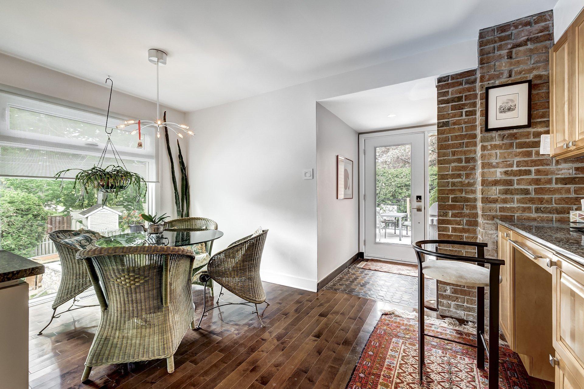 









19


Place Harrow

,
Beaconsfield,




QC
H9W5C7

