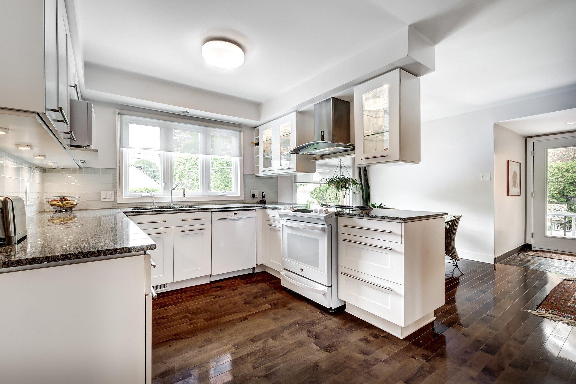 









19


Place Harrow

,
Beaconsfield,




QC
H9W5C7

