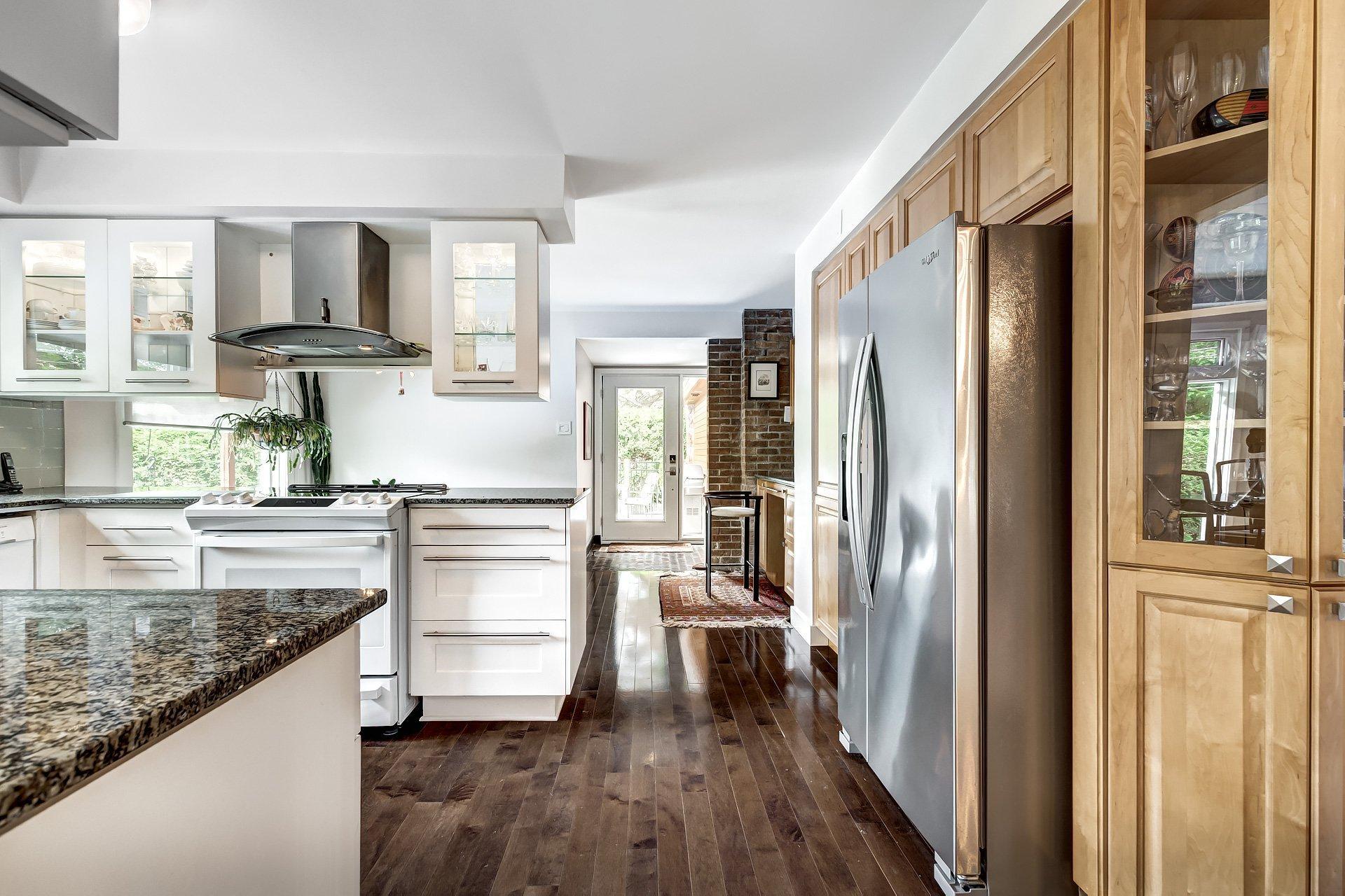 









19


Place Harrow

,
Beaconsfield,




QC
H9W5C7

