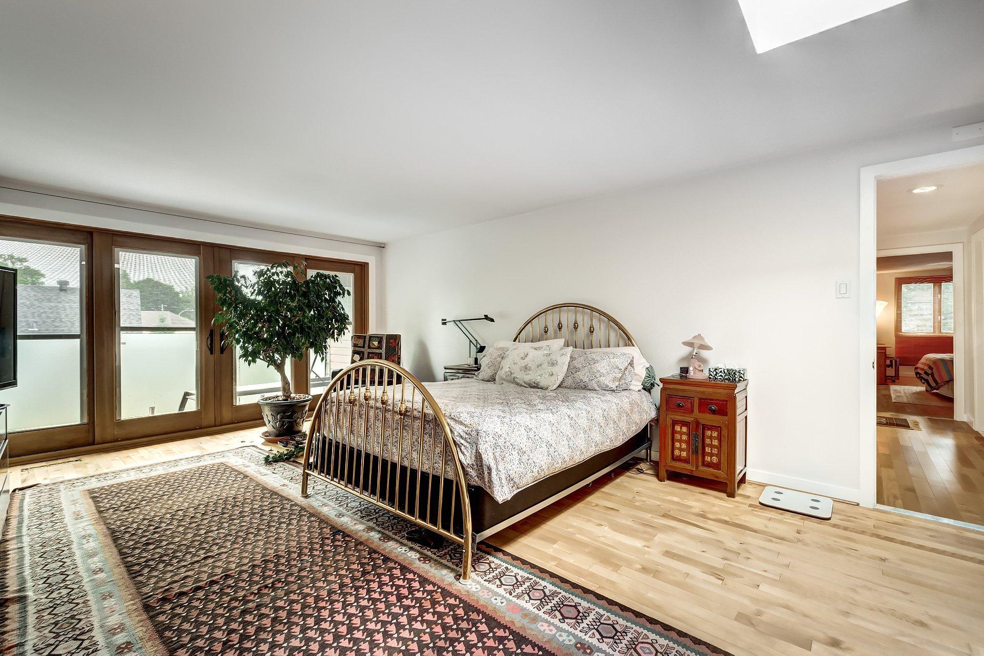 









19


Place Harrow

,
Beaconsfield,




QC
H9W5C7

