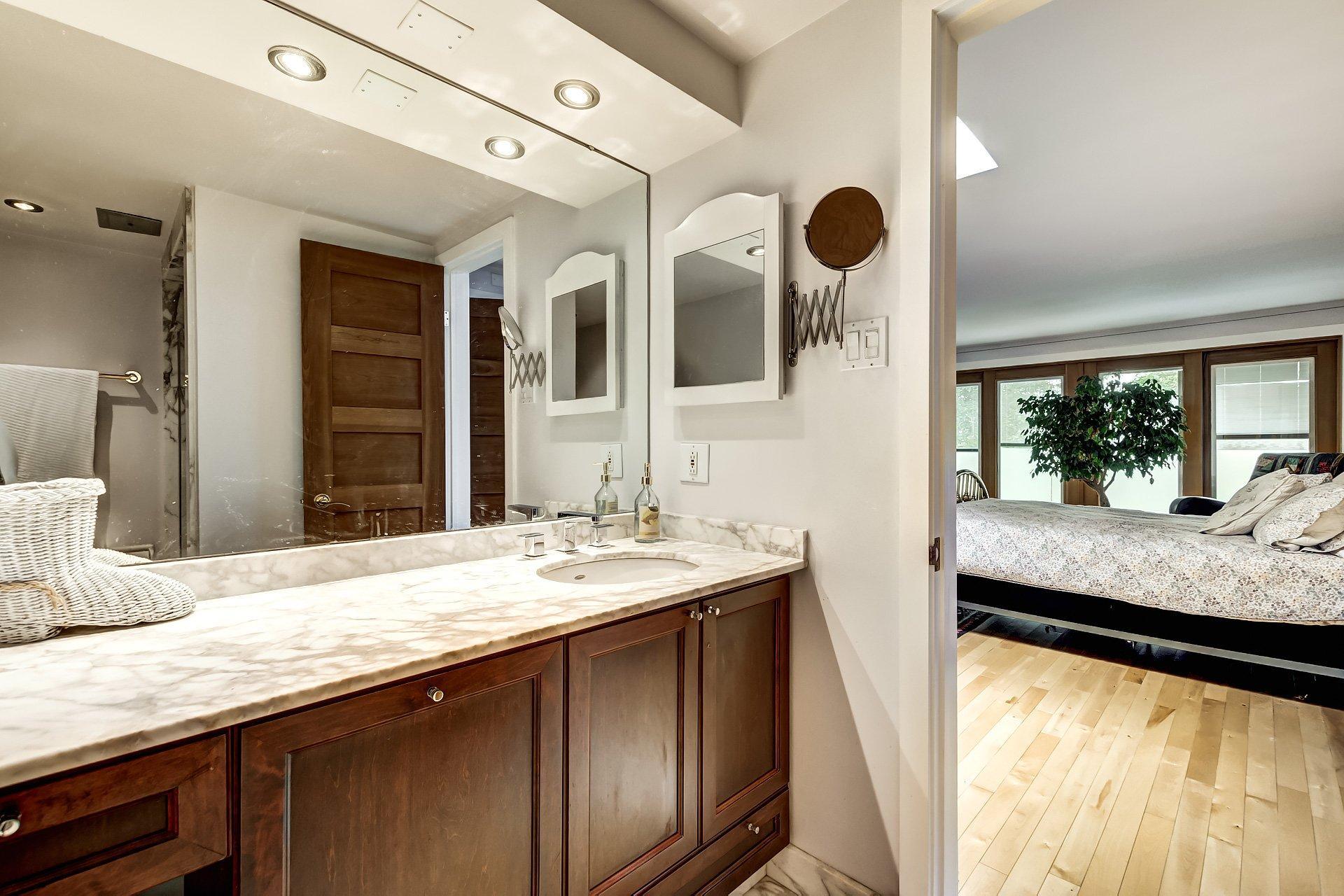 









19


Place Harrow

,
Beaconsfield,




QC
H9W5C7

