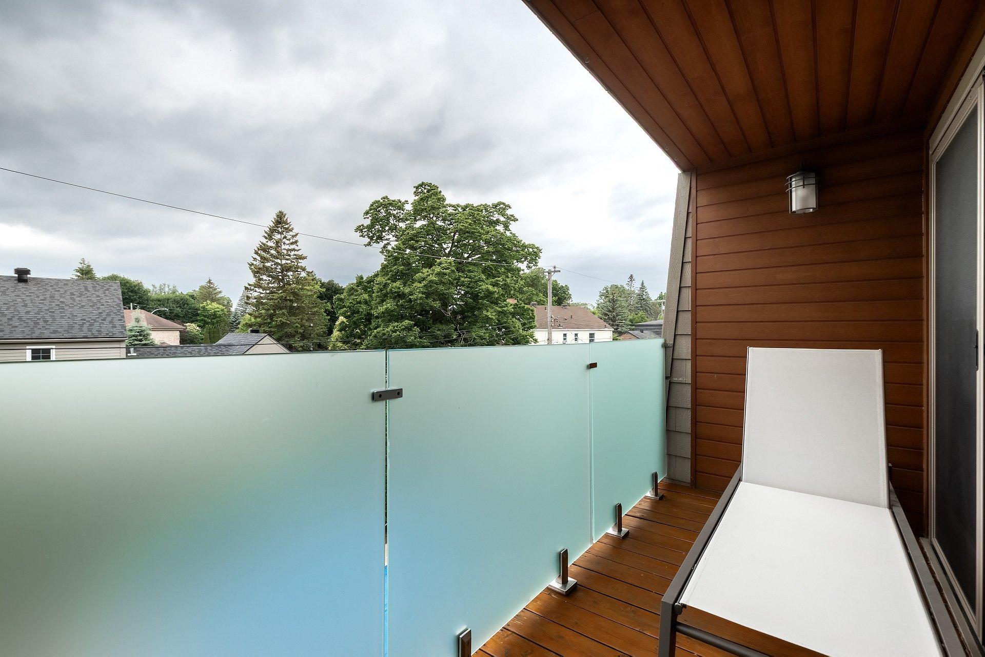 









19


Place Harrow

,
Beaconsfield,




QC
H9W5C7

