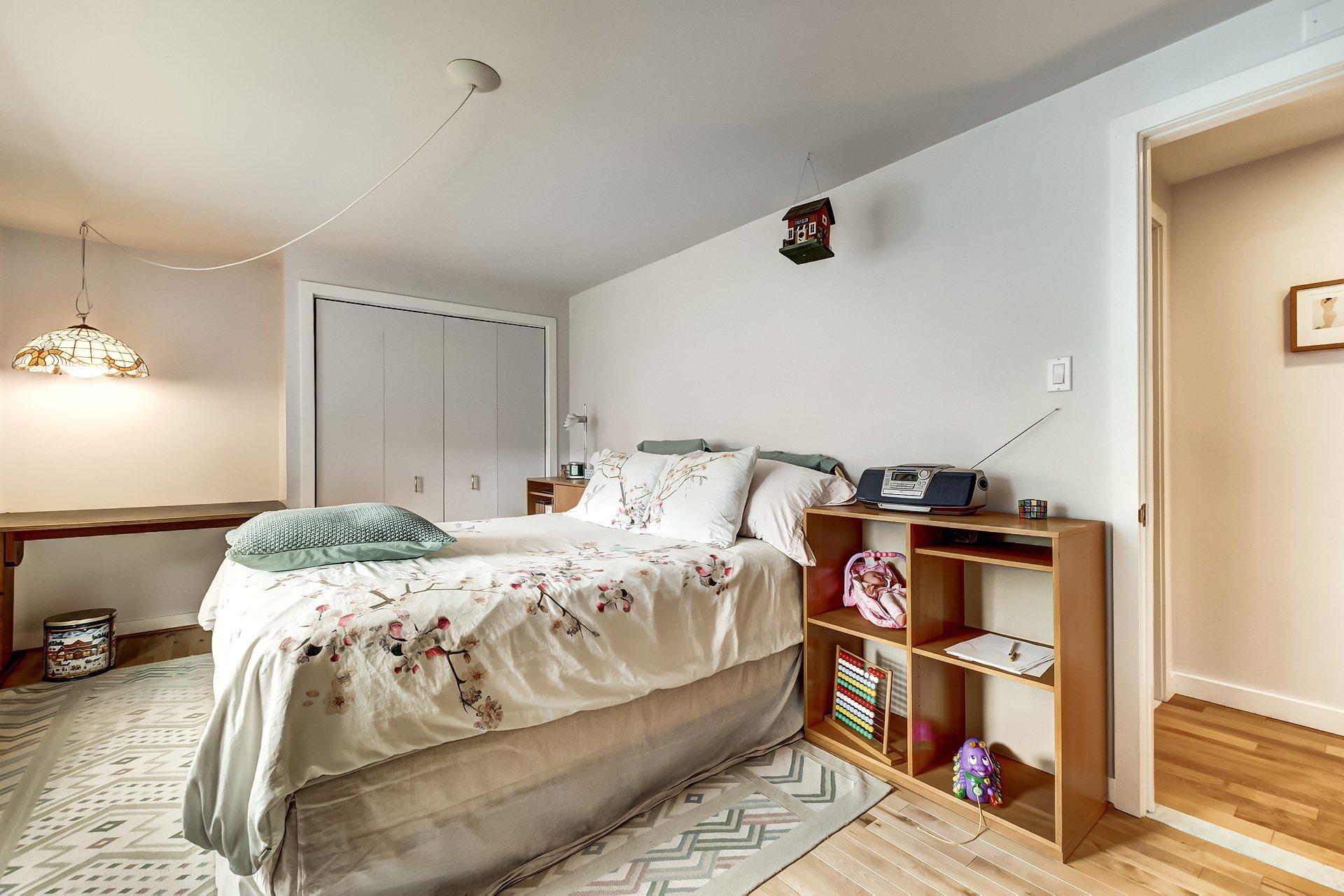 









19


Place Harrow

,
Beaconsfield,




QC
H9W5C7

