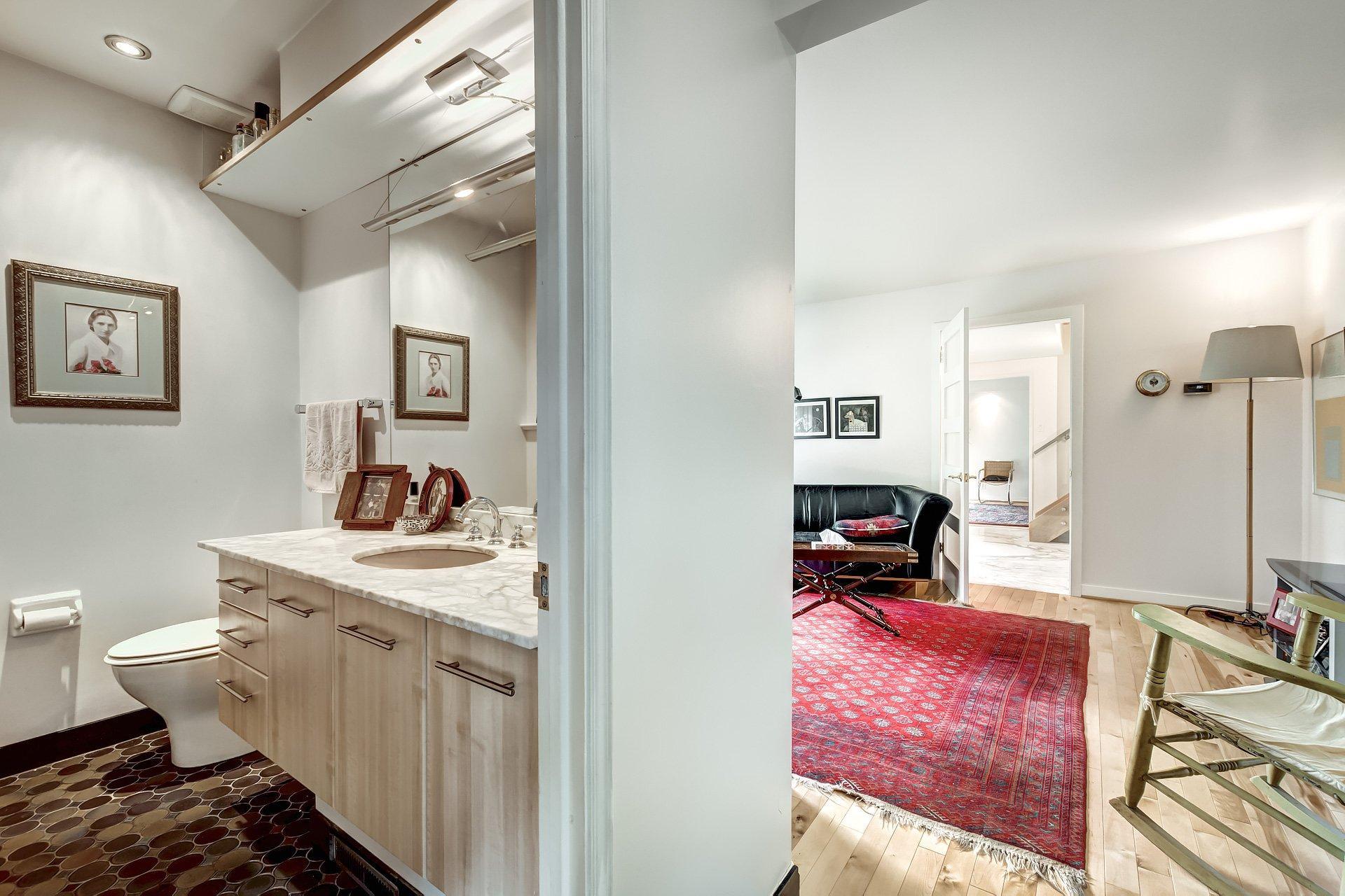 









19


Place Harrow

,
Beaconsfield,




QC
H9W5C7

