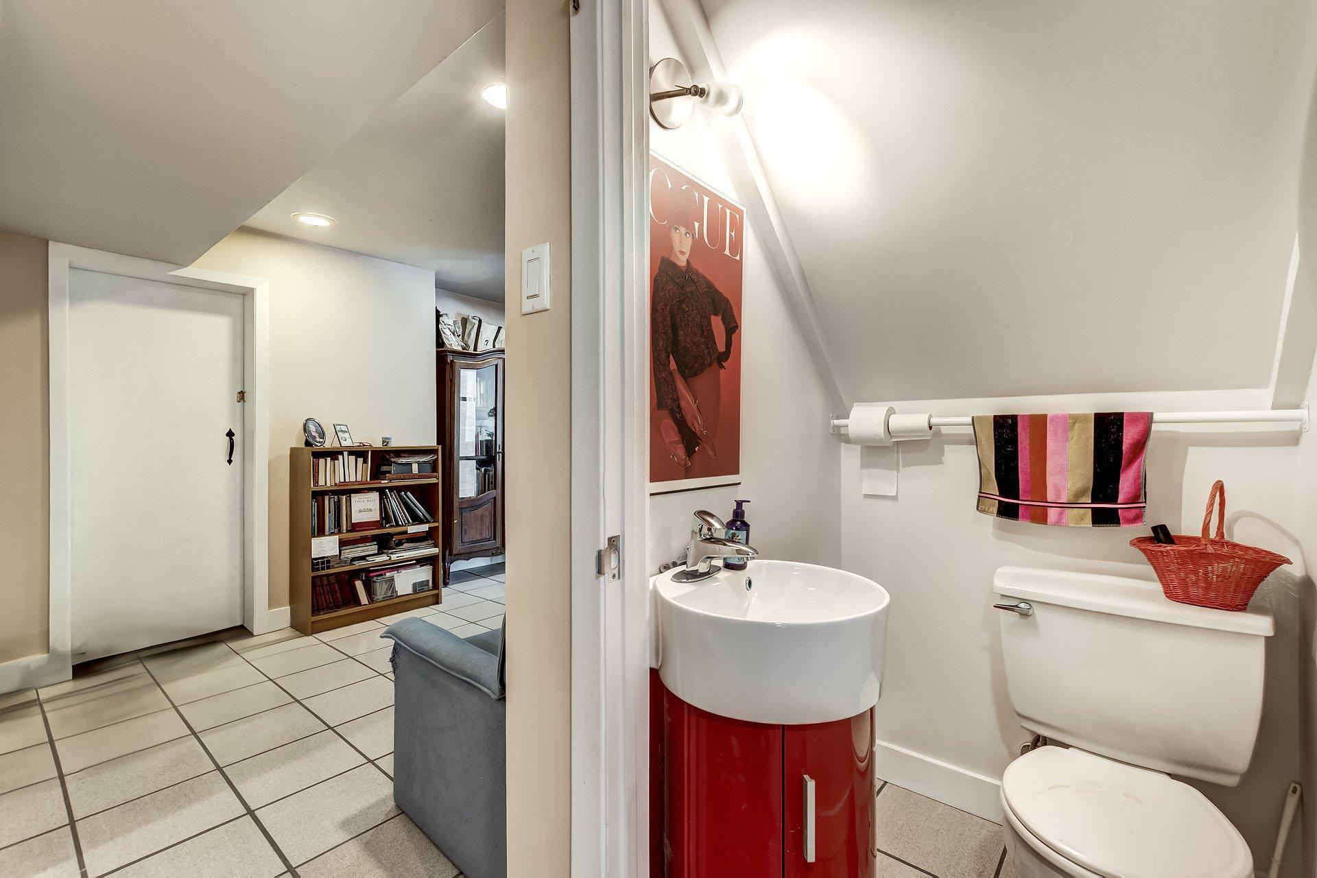 









19


Place Harrow

,
Beaconsfield,




QC
H9W5C7


