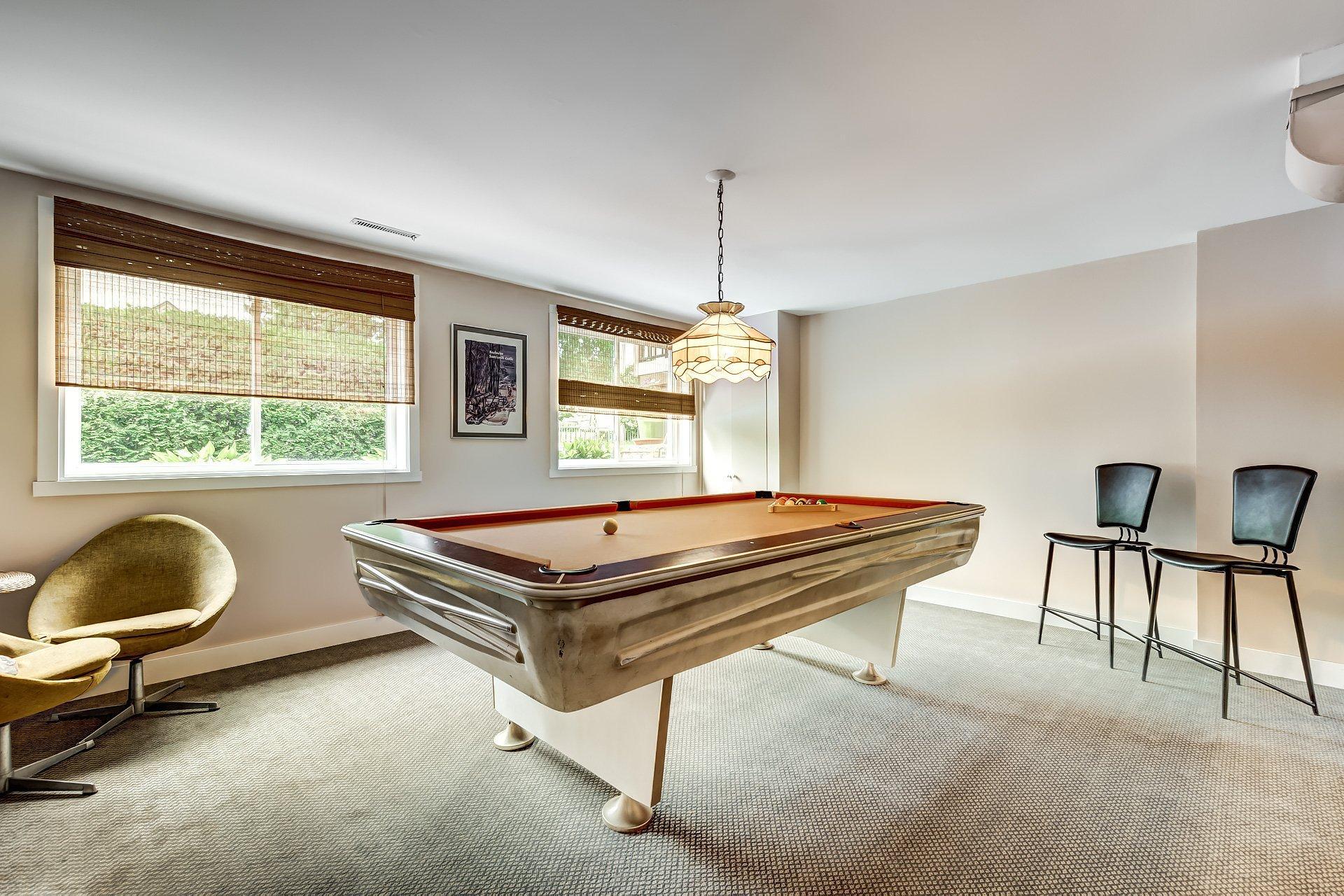 









19


Place Harrow

,
Beaconsfield,




QC
H9W5C7

