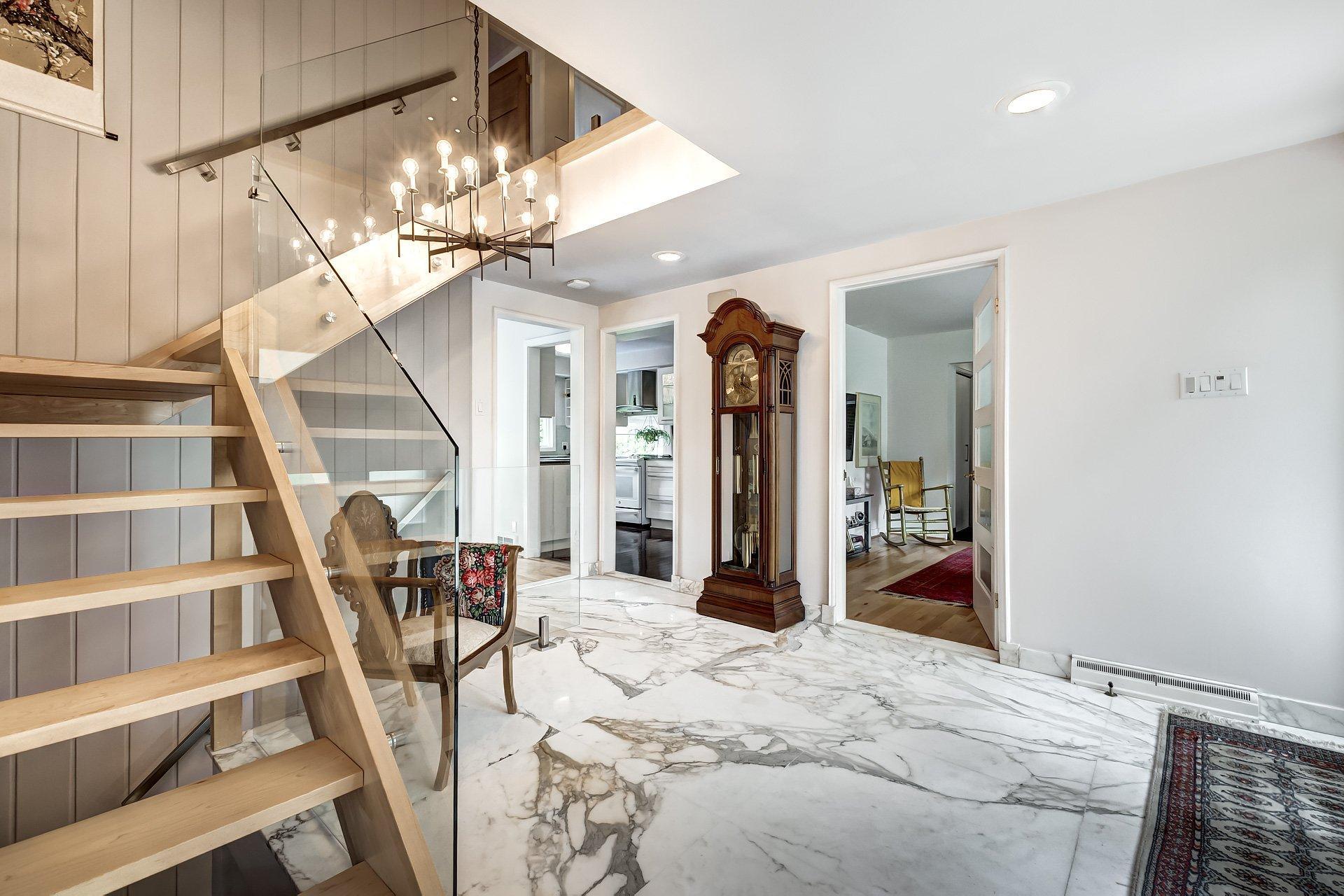 









19


Place Harrow

,
Beaconsfield,




QC
H9W5C7

