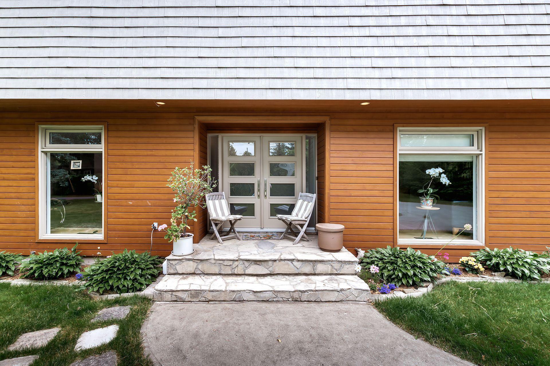









19


Place Harrow

,
Beaconsfield,




QC
H9W5C7


