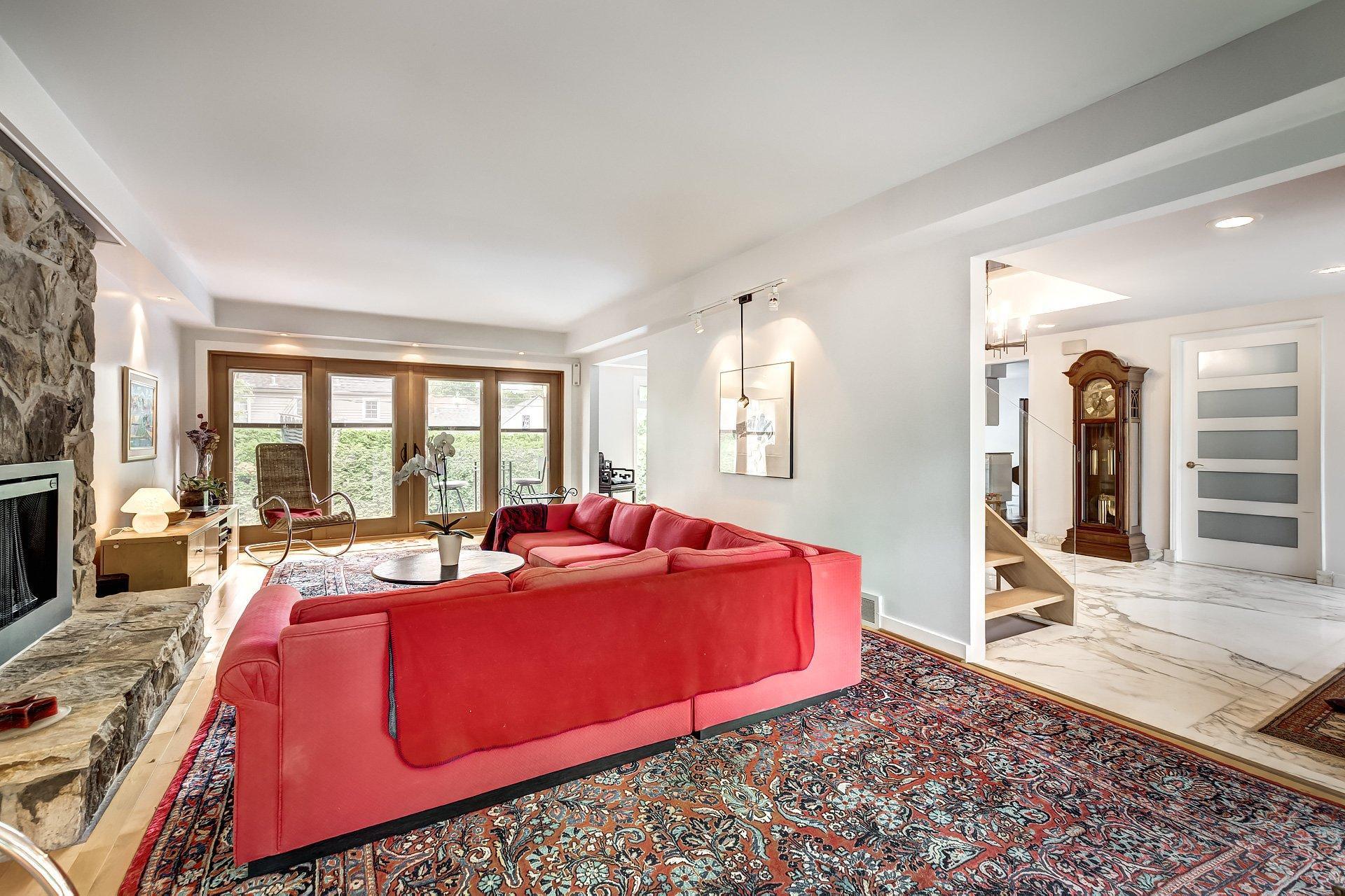 









19


Place Harrow

,
Beaconsfield,




QC
H9W5C7

