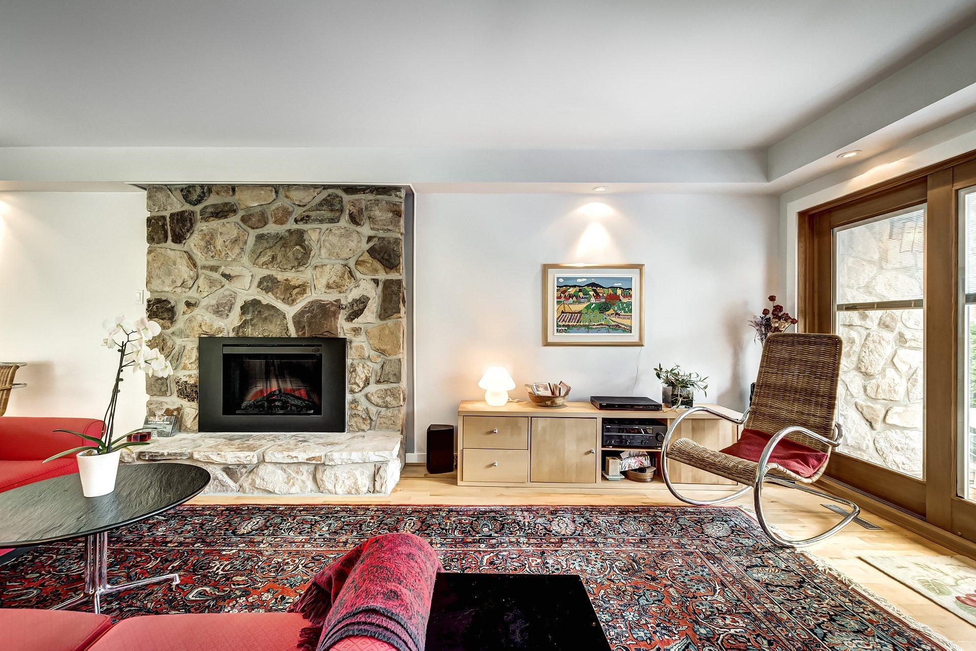 









19


Place Harrow

,
Beaconsfield,




QC
H9W5C7

