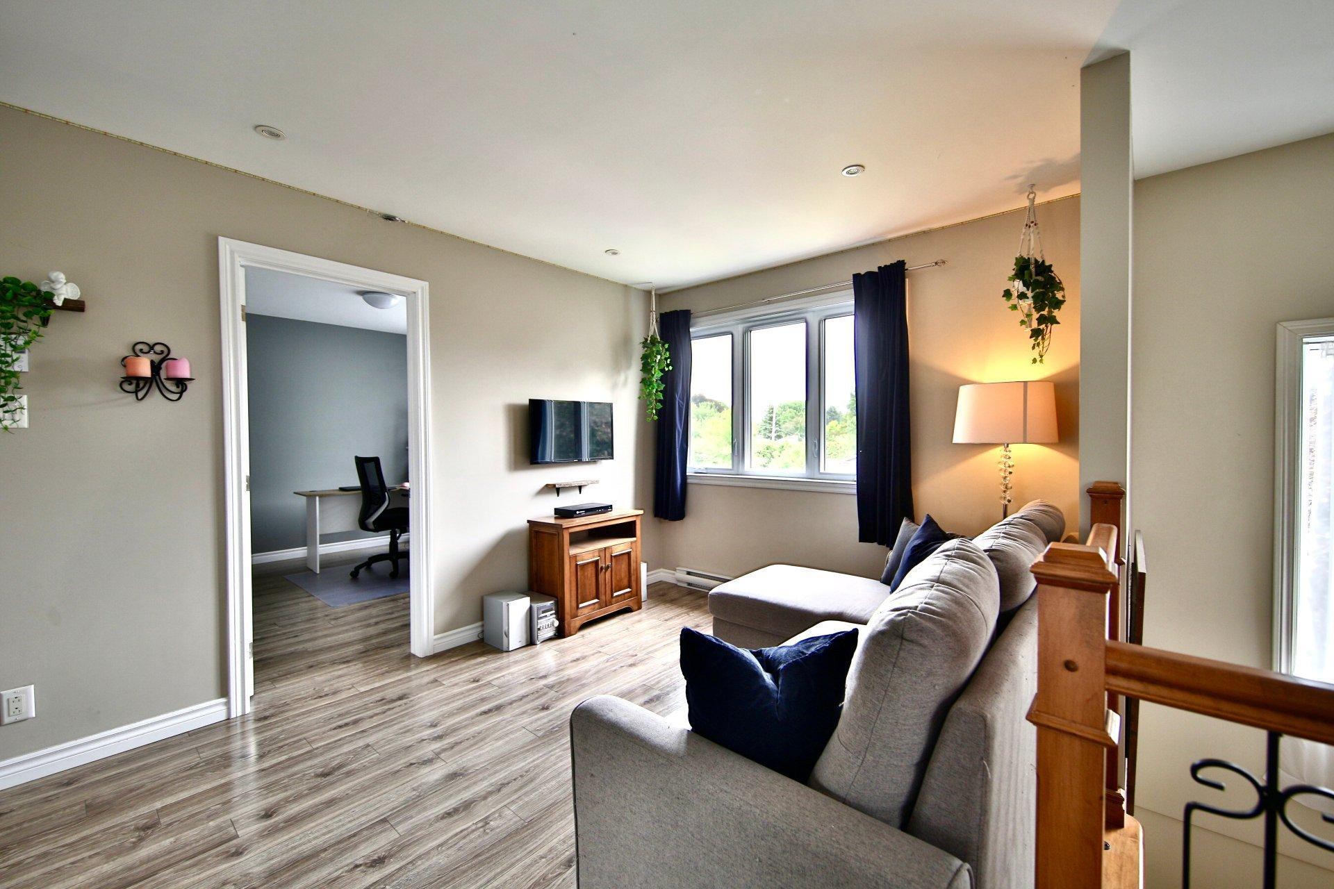 









55


Place Massey

,
Saint-Bruno-de-Montarville,




QC
J3V1A2

