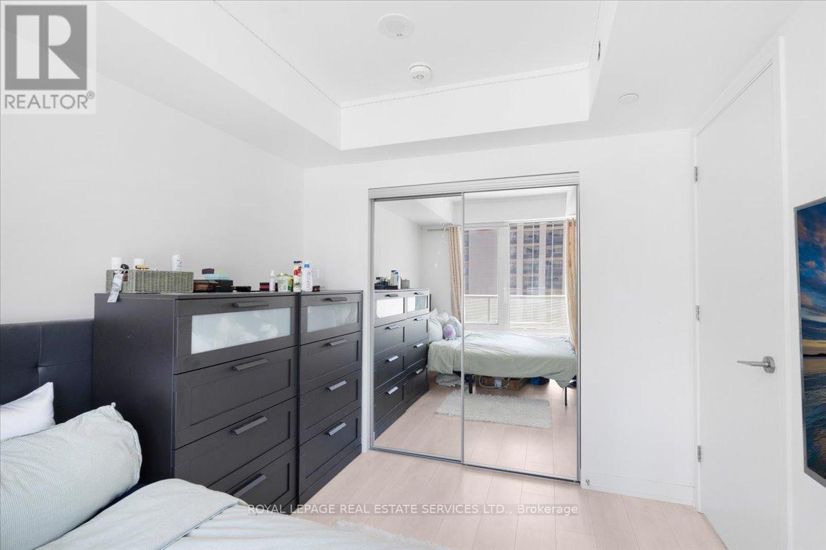 












911 - 501 YONGE STREET

,
Toronto,




Ontario
M4Y0G8


