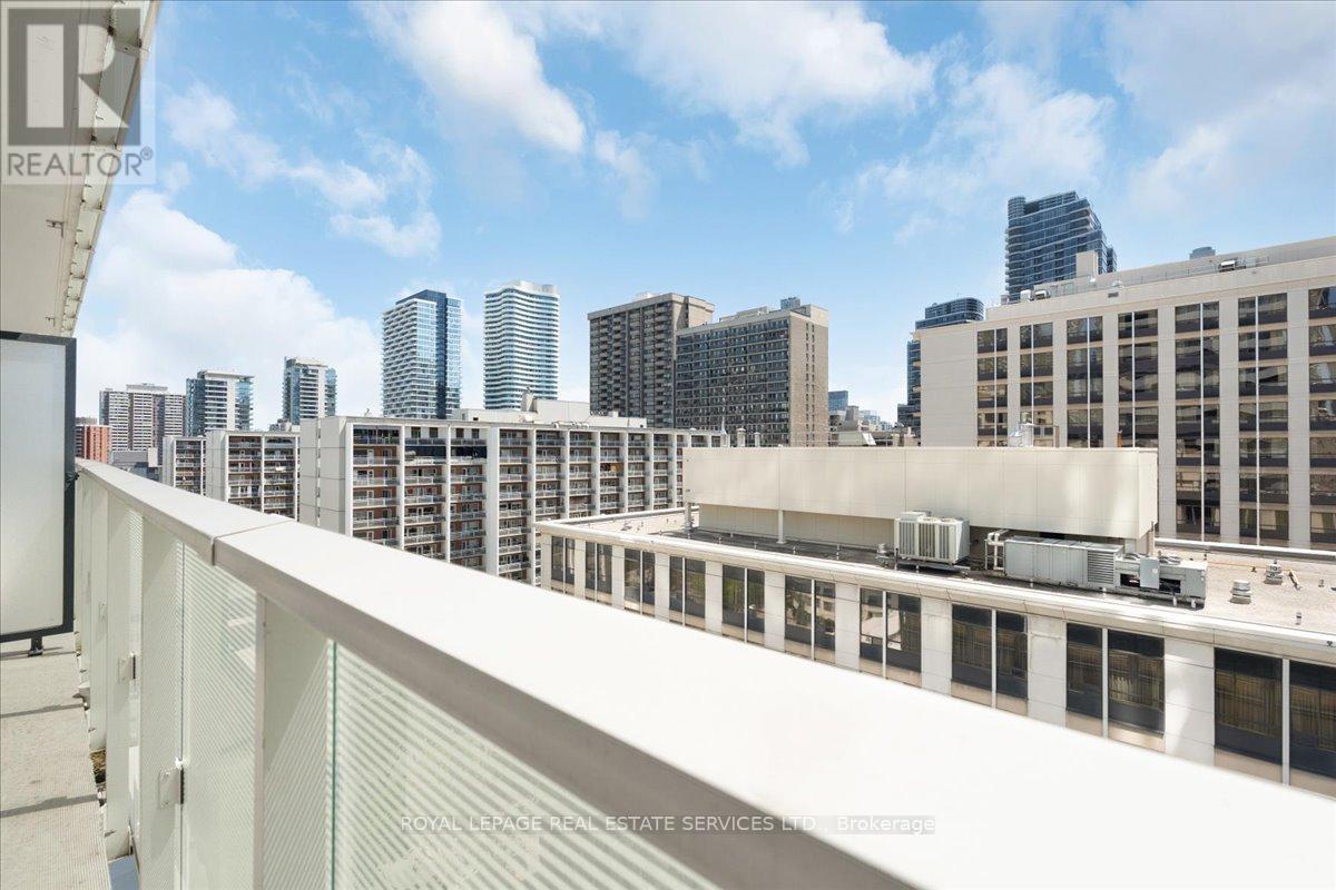 












911 - 501 YONGE STREET

,
Toronto,




Ontario
M4Y0G8

