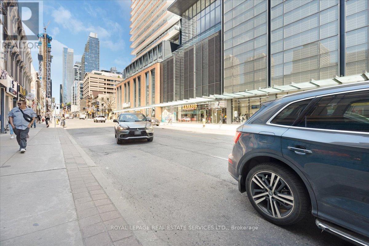 












911 - 501 YONGE STREET

,
Toronto,




Ontario
M4Y0G8

