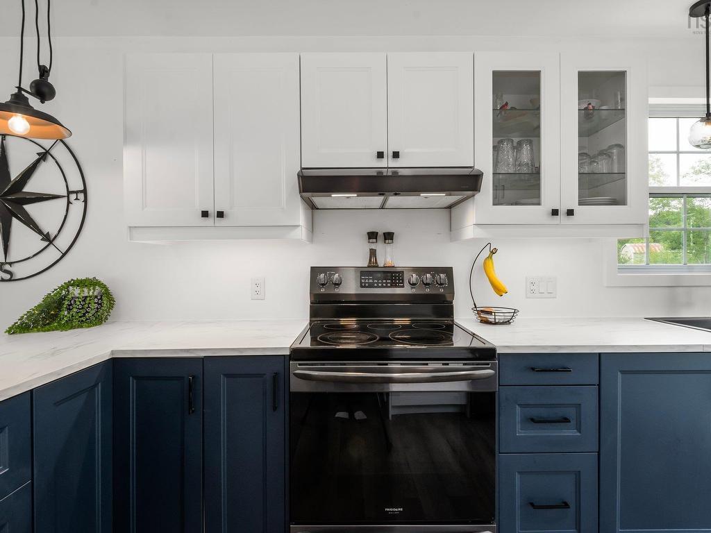 












4866 Highway 1

,
Three Mile Plains,




NS
B0N 2T0

