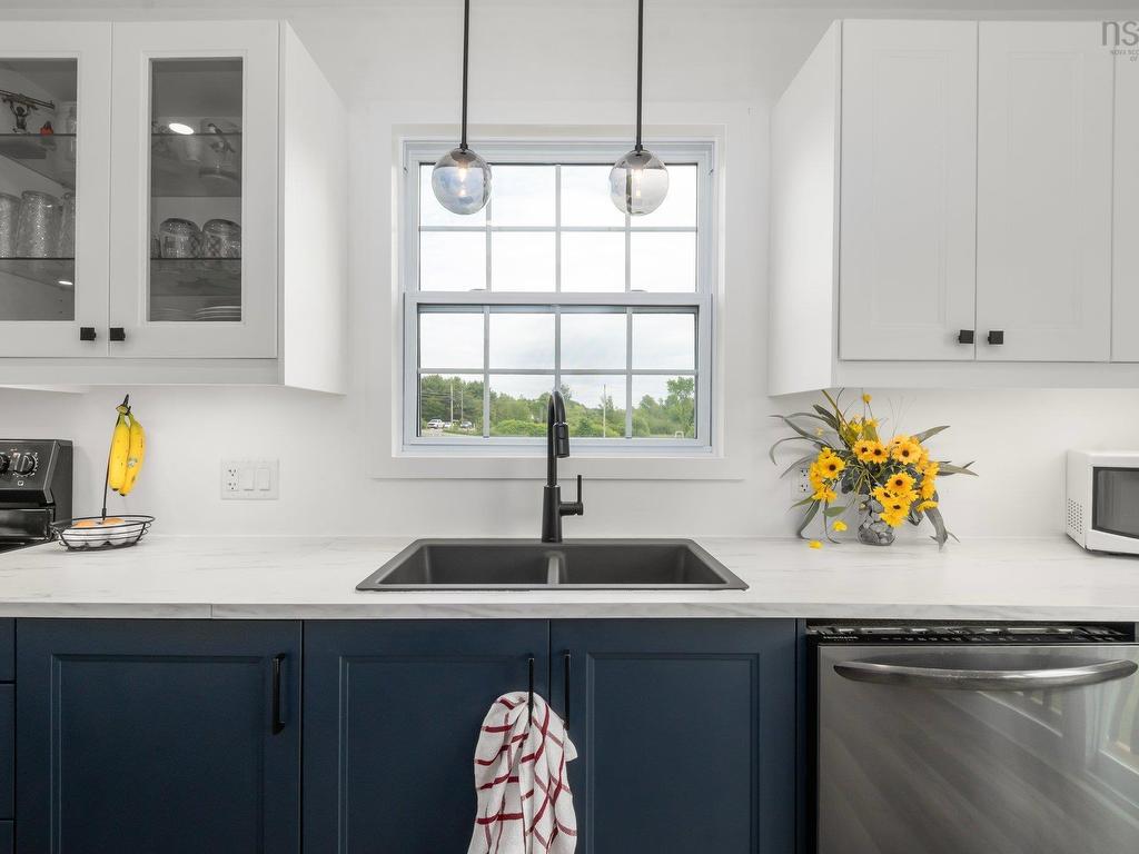 












4866 Highway 1

,
Three Mile Plains,




NS
B0N 2T0

