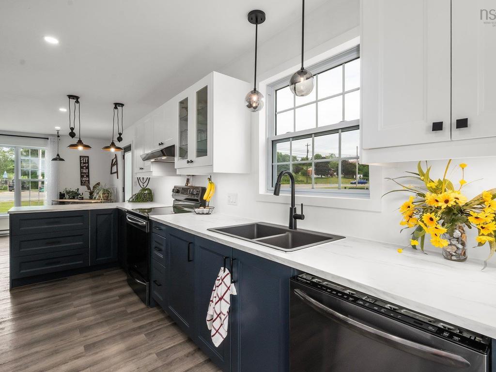 












4866 Highway 1

,
Three Mile Plains,




NS
B0N 2T0

