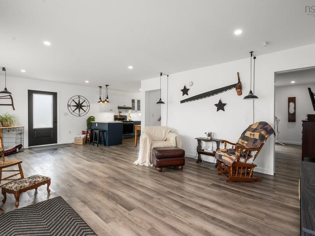 












4866 Highway 1

,
Three Mile Plains,




NS
B0N 2T0

