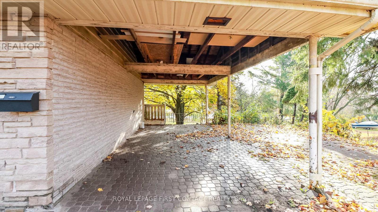 












18 KENNEDY DRIVE

,
Kawartha Lakes,




Ontario
K0M1N0

