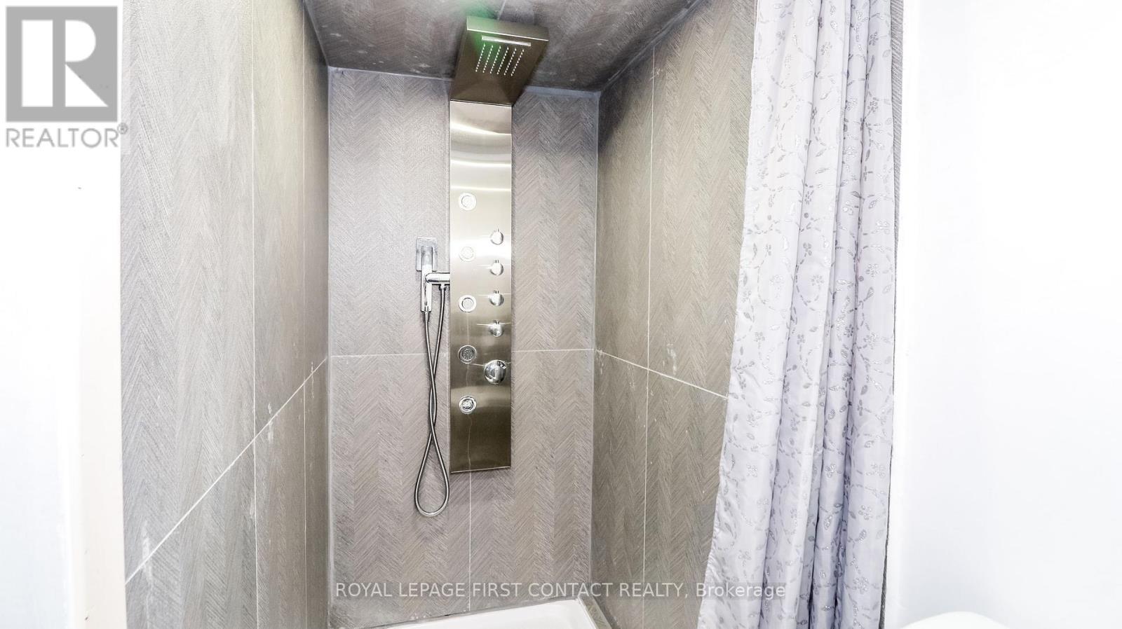 












18 KENNEDY DRIVE

,
Kawartha Lakes,




Ontario
K0M1N0

