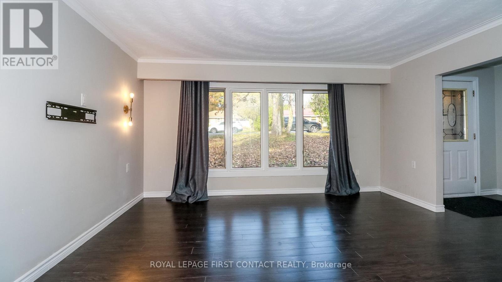 












18 KENNEDY DRIVE

,
Kawartha Lakes,




Ontario
K0M1N0

