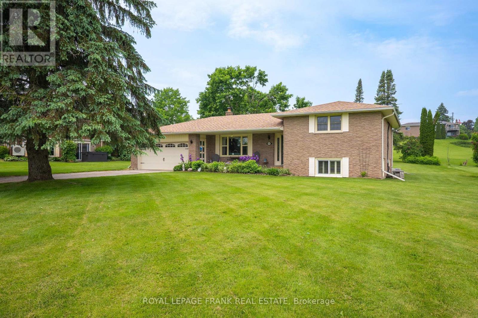 












383 OLD SURREY LANE

,
Kawartha Lakes (Bobcaygeon),




Ontario
K0M1A0

