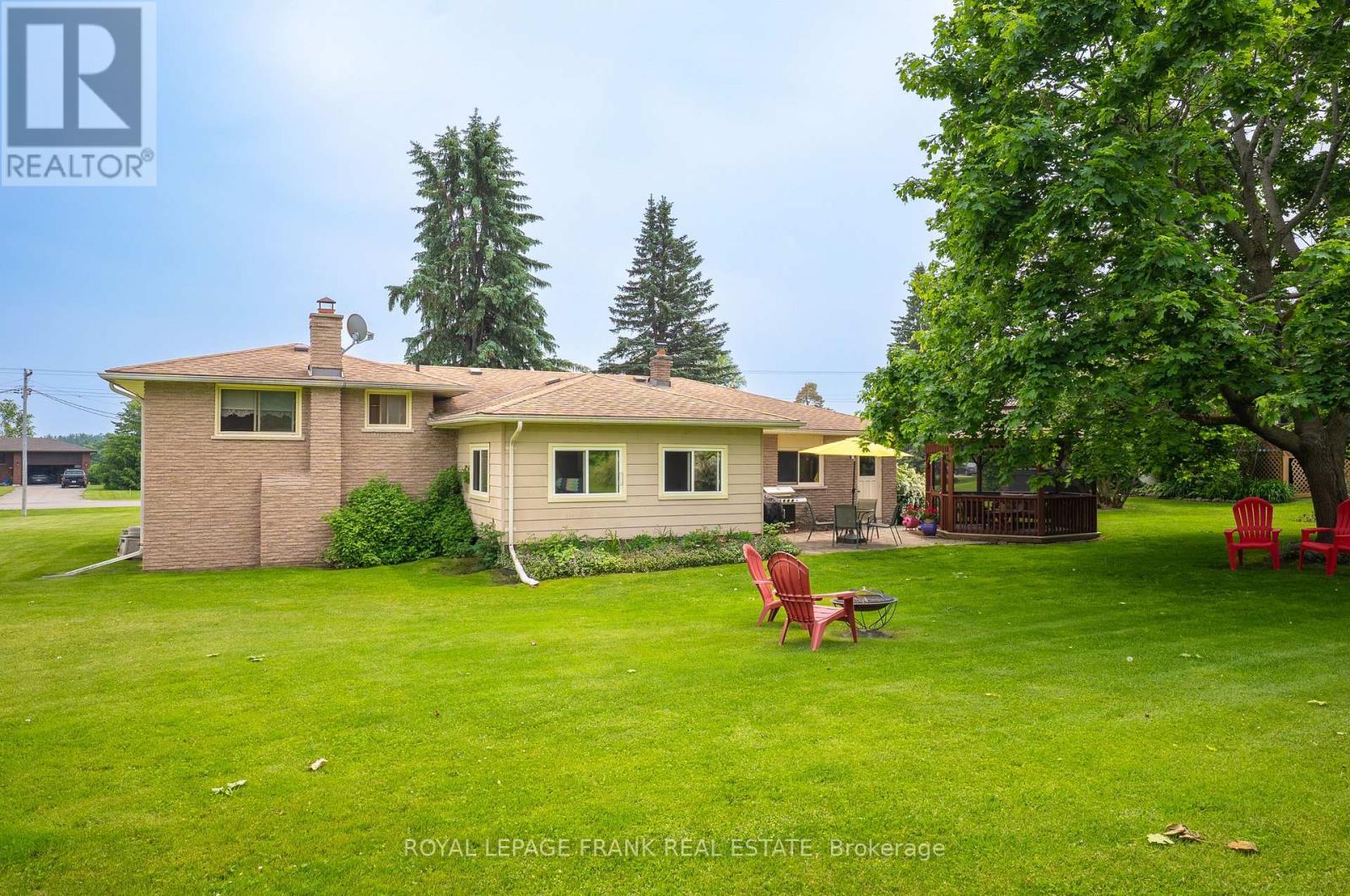 












383 OLD SURREY LANE

,
Kawartha Lakes (Bobcaygeon),




Ontario
K0M1A0


