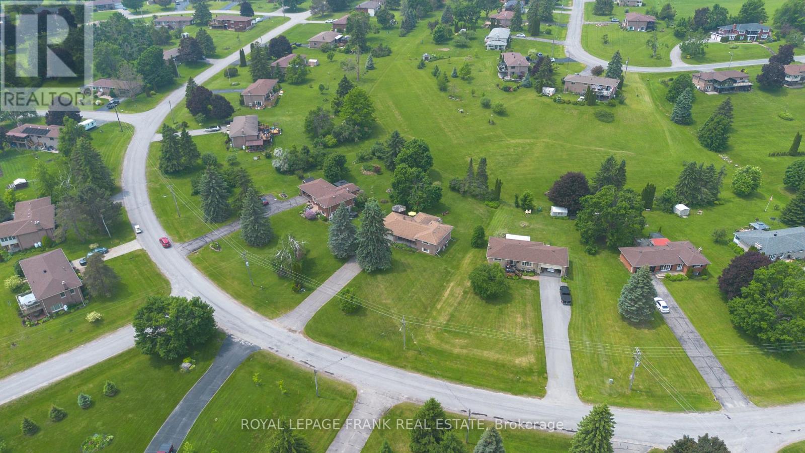 












383 OLD SURREY LANE

,
Kawartha Lakes (Bobcaygeon),




Ontario
K0M1A0

