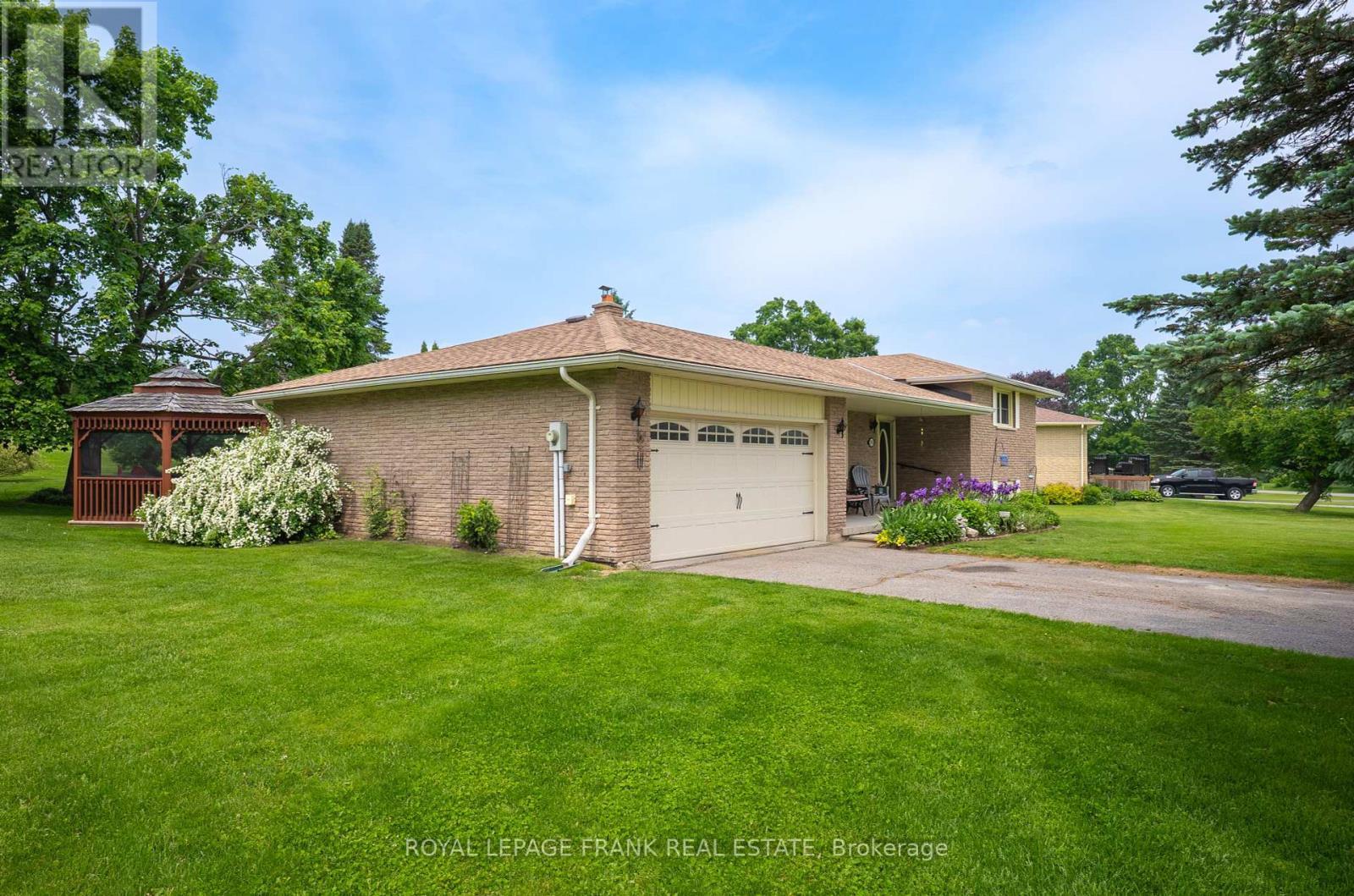 












383 OLD SURREY LANE

,
Kawartha Lakes (Bobcaygeon),




Ontario
K0M1A0

