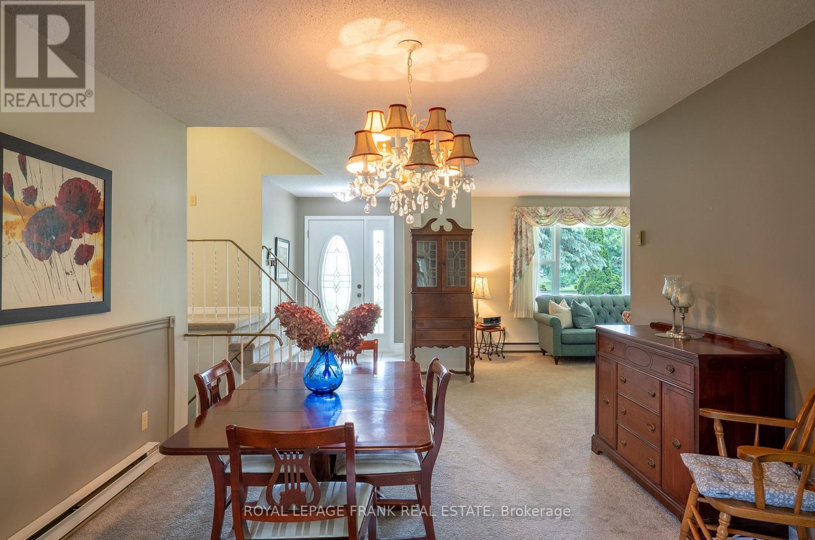












383 OLD SURREY LANE

,
Kawartha Lakes (Bobcaygeon),




Ontario
K0M1A0

