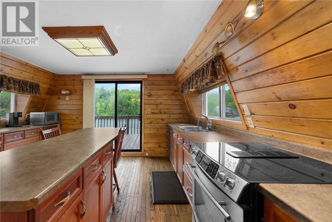 












439 Twin Bay Road

,
Estaire,




Ontario
P3E4N1

