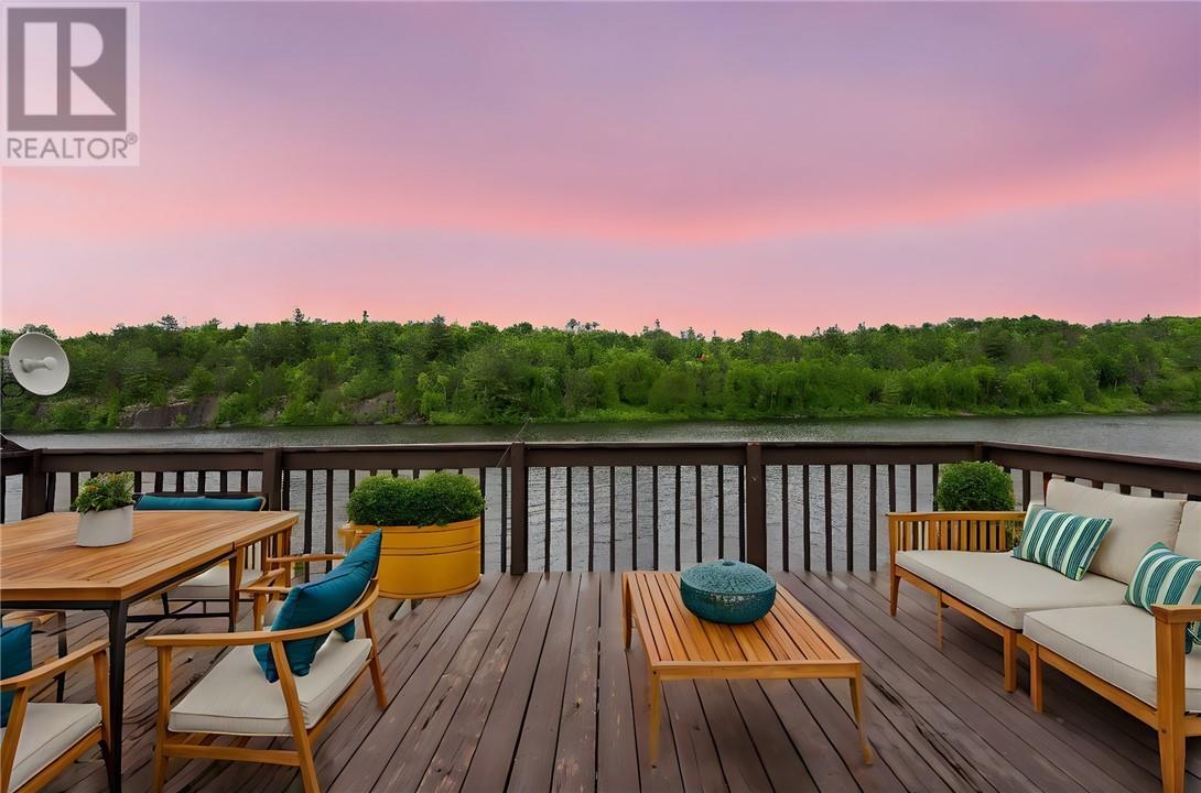 












439 Twin Bay Road

,
Estaire,




Ontario
P3E4N1

