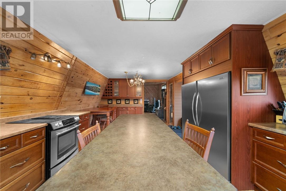 












439 Twin Bay Road

,
Estaire,




Ontario
P3E4N1

