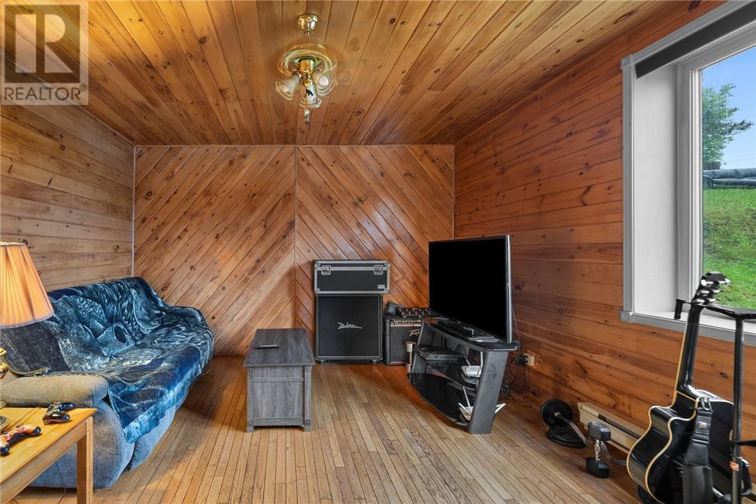 












439 Twin Bay Road

,
Estaire,




Ontario
P3E4N1

