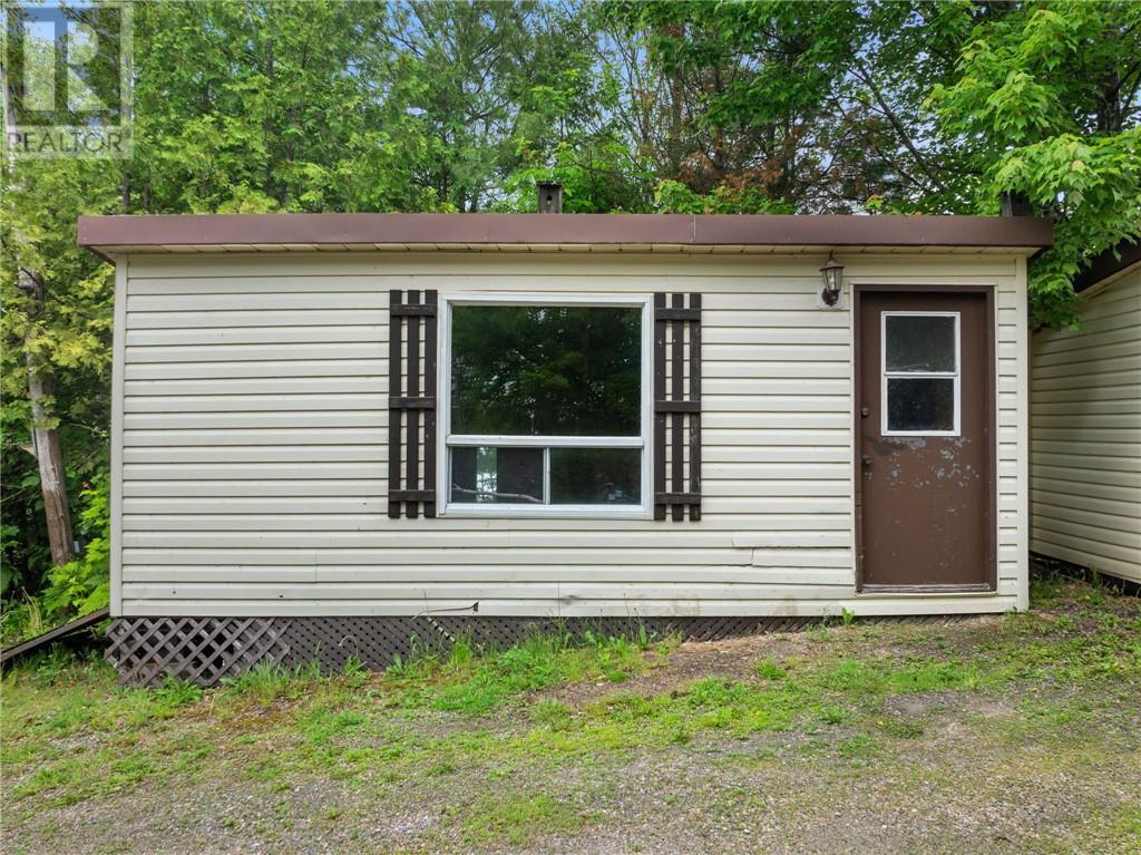 












439 Twin Bay Road

,
Estaire,




Ontario
P3E4N1

