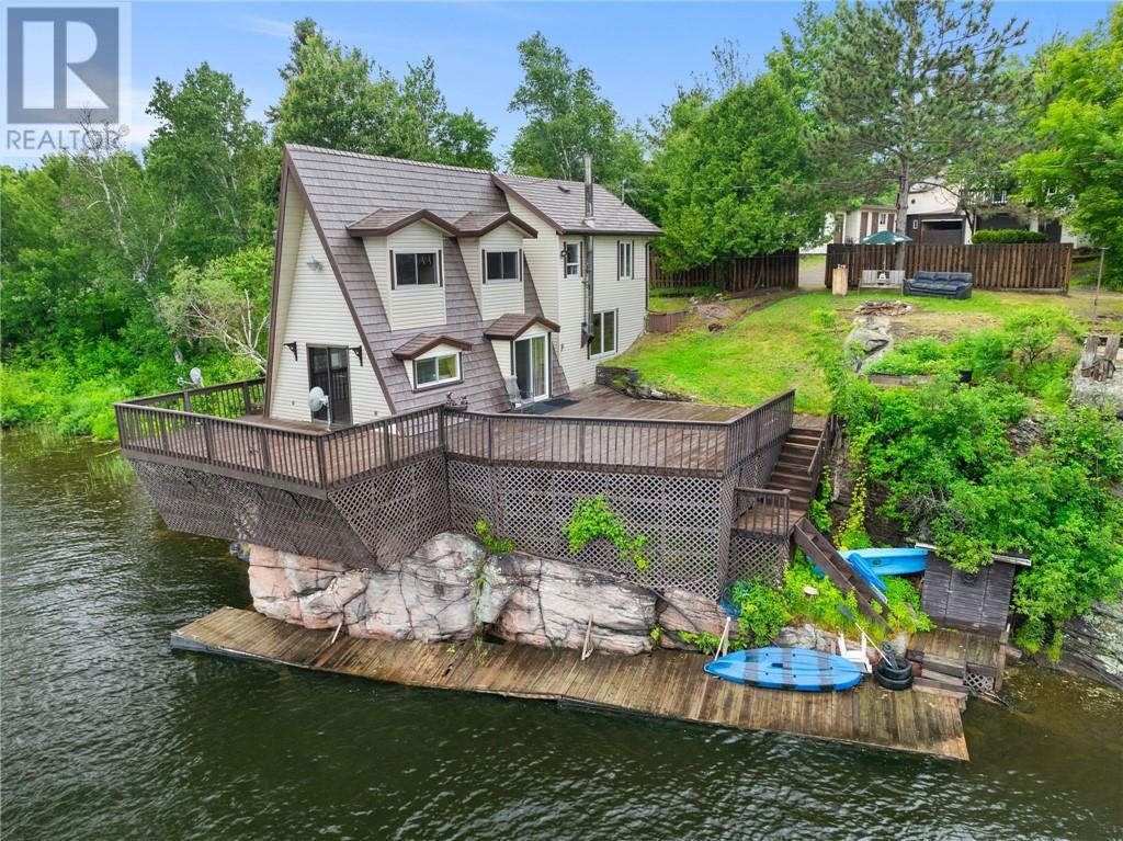 












439 Twin Bay Road

,
Estaire,




Ontario
P3E4N1

