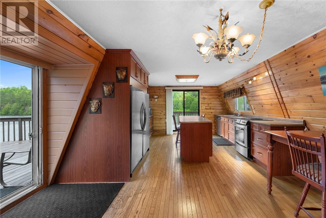 












439 Twin Bay Road

,
Estaire,




Ontario
P3E4N1

