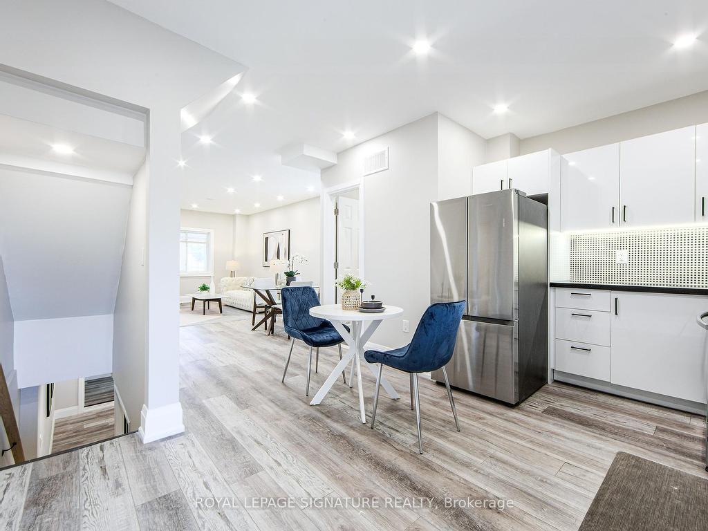 









19


Schell

Avenue,
Toronto,




ON
M6E 2S7

