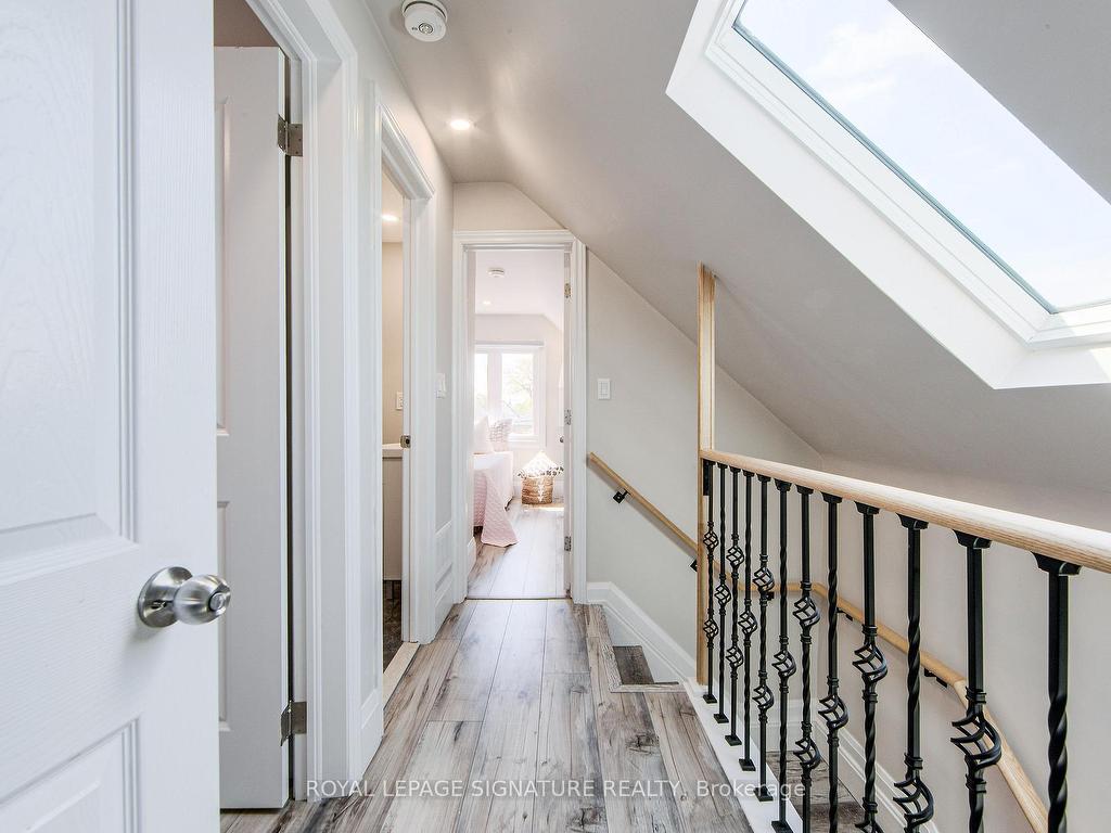 









19


Schell

Avenue,
Toronto,




ON
M6E 2S7

